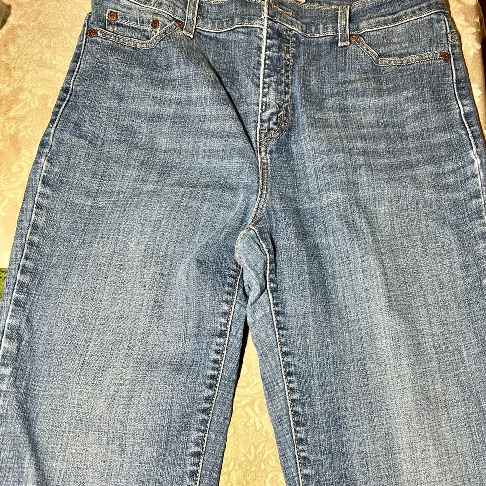 LeVI’S Perfectly Slimming Boot Cut 512 SZ 12M